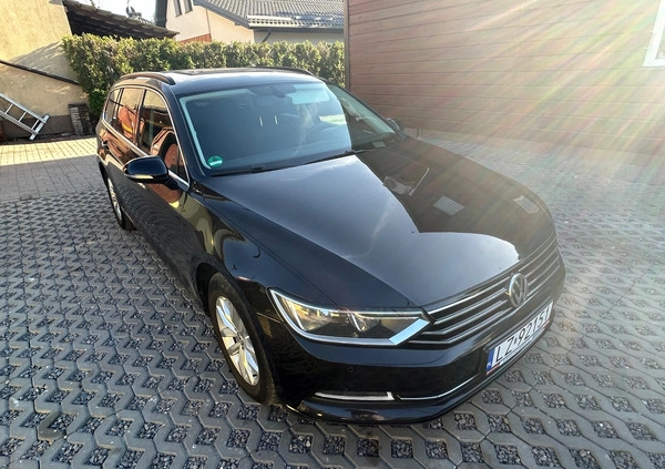 Volkswagen Passat cena 48900 przebieg: 252000, rok produkcji 2015 z Zamość małe 56